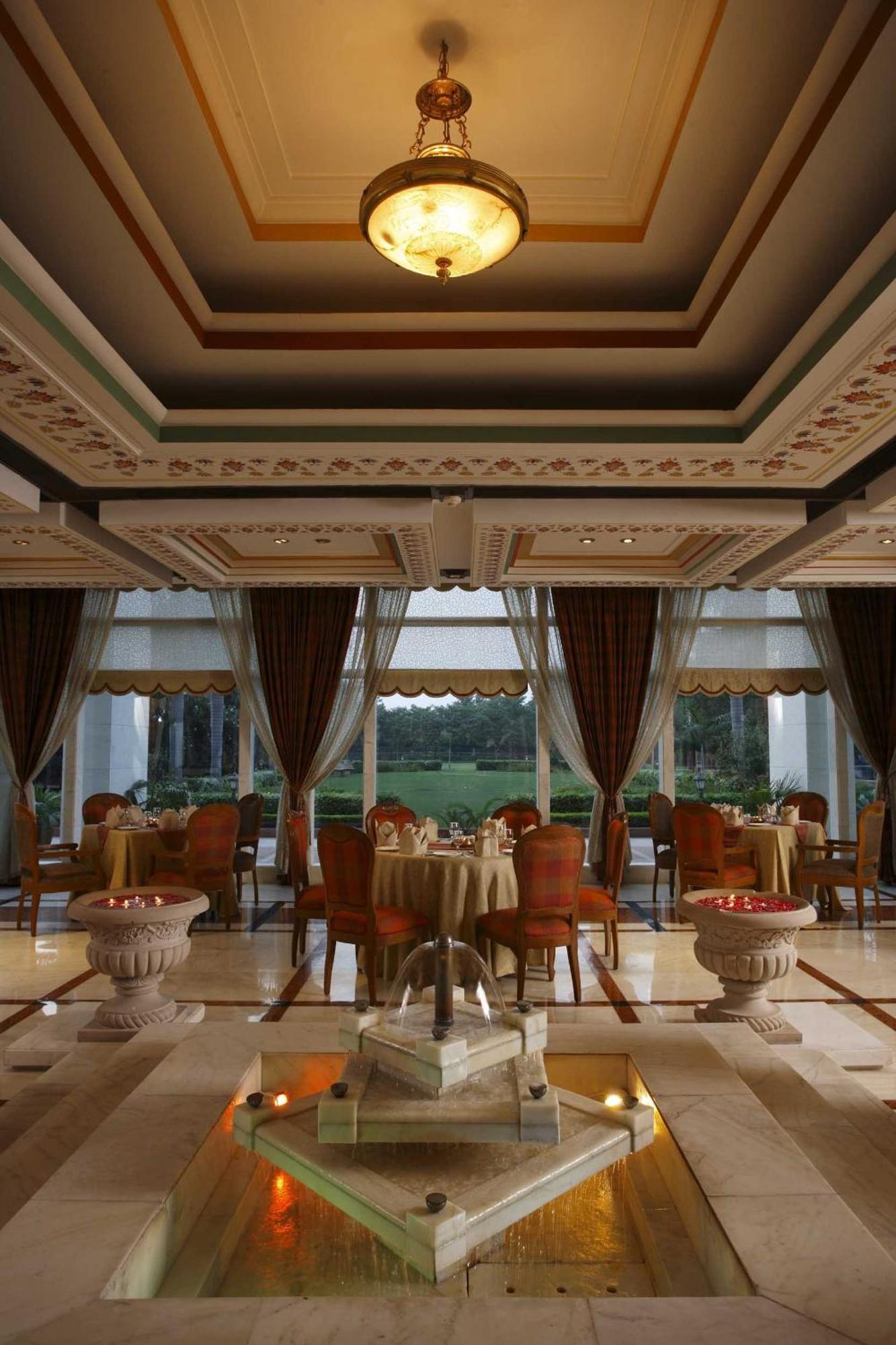 Jaypee Palace Hotel Agra  Bagian luar foto