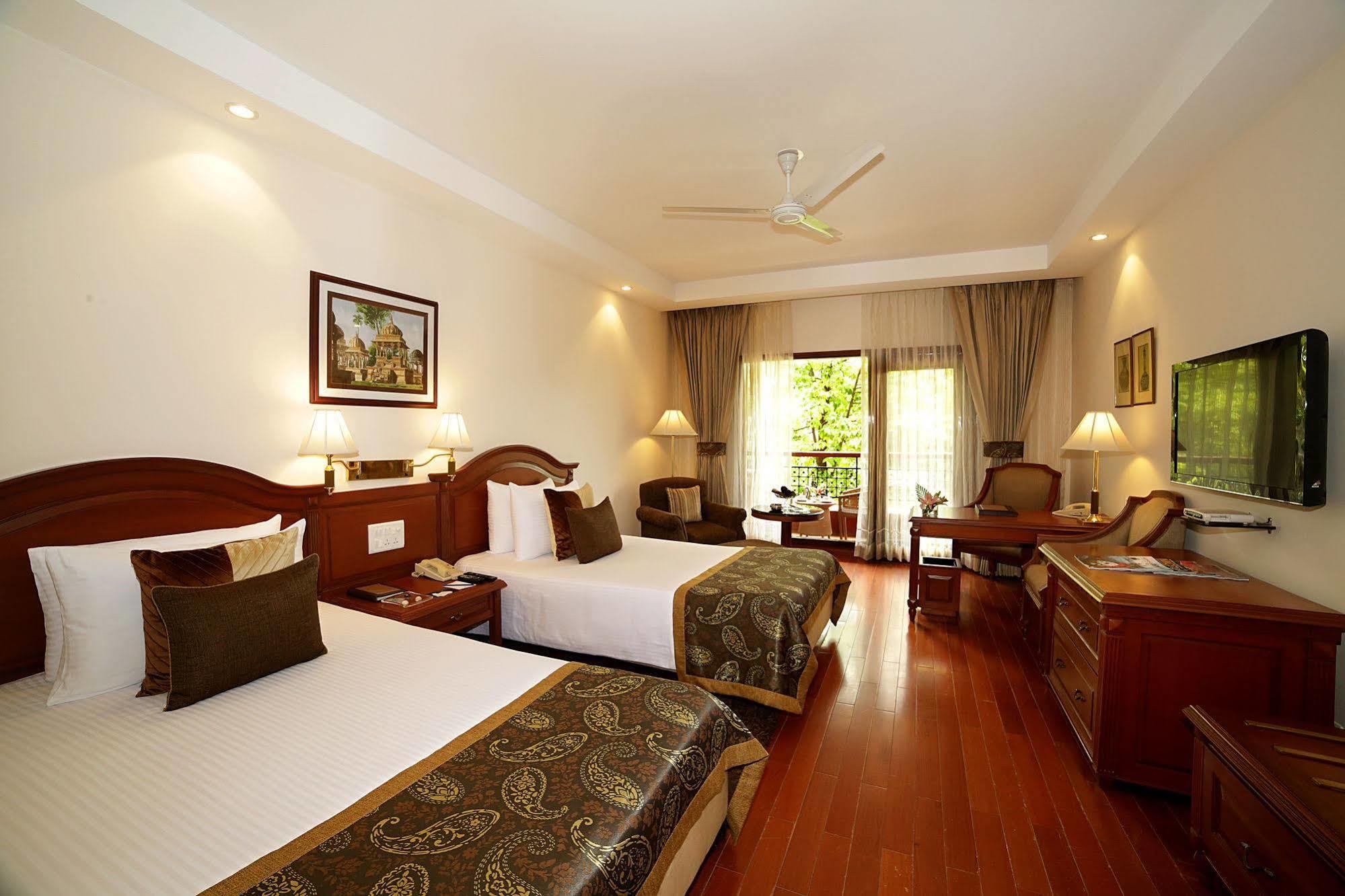 Jaypee Palace Hotel Agra  Bagian luar foto