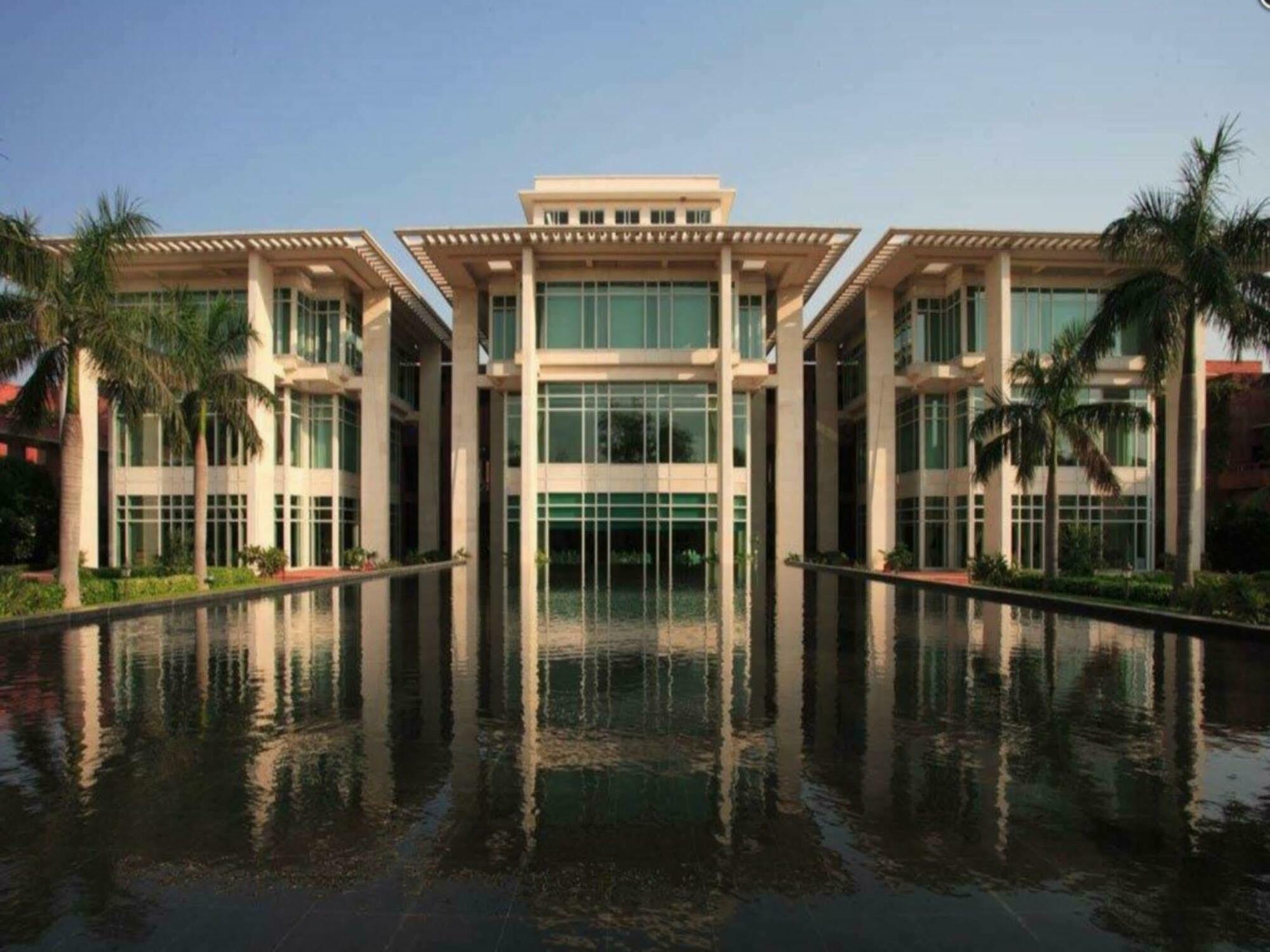 Jaypee Palace Hotel Agra  Bagian luar foto