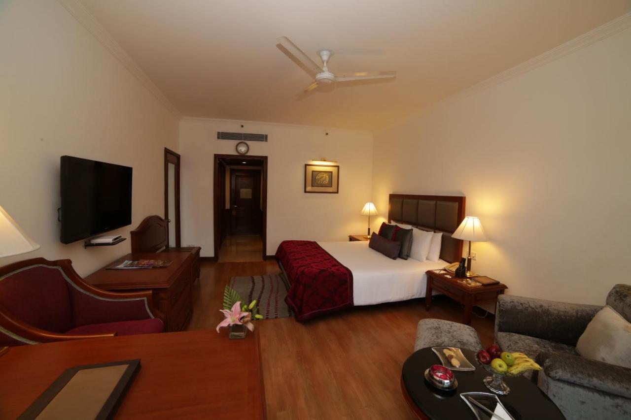 Jaypee Palace Hotel Agra  Bagian luar foto